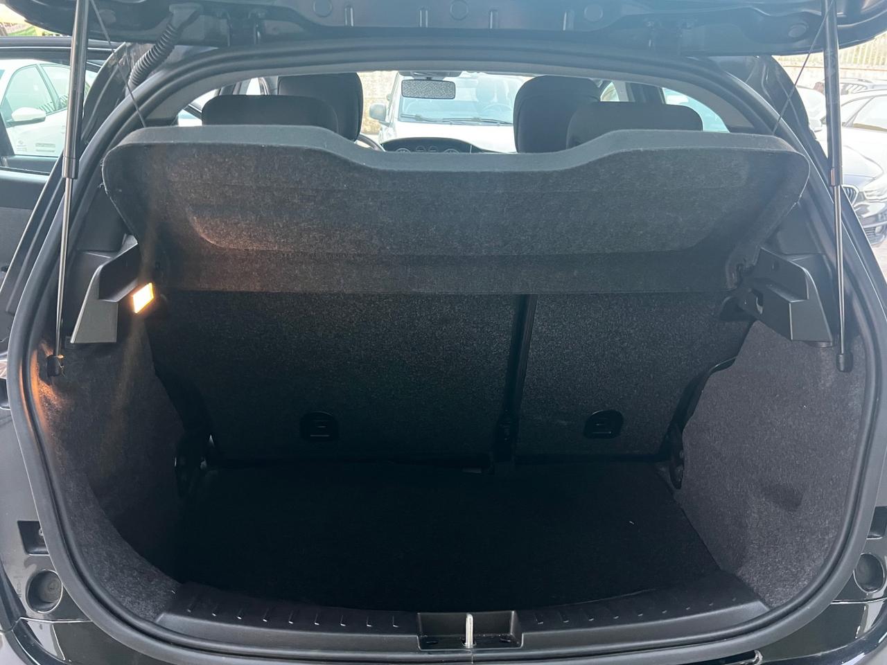 Lancia Ypsilon 1.2 69 CV 5 porte Elefantino Blu