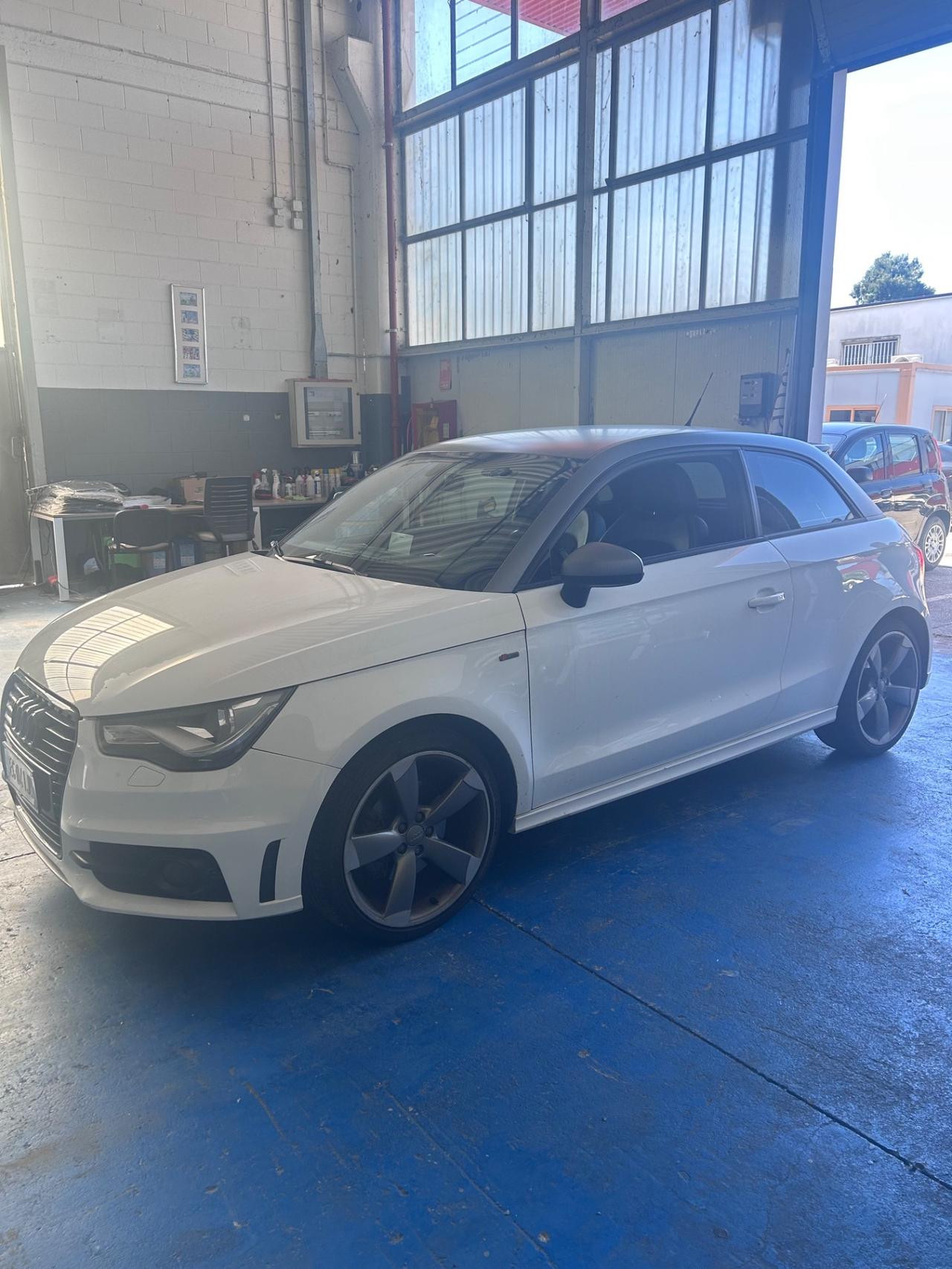 Audi A1 1.4 TFSI S tronic 119g Ambition