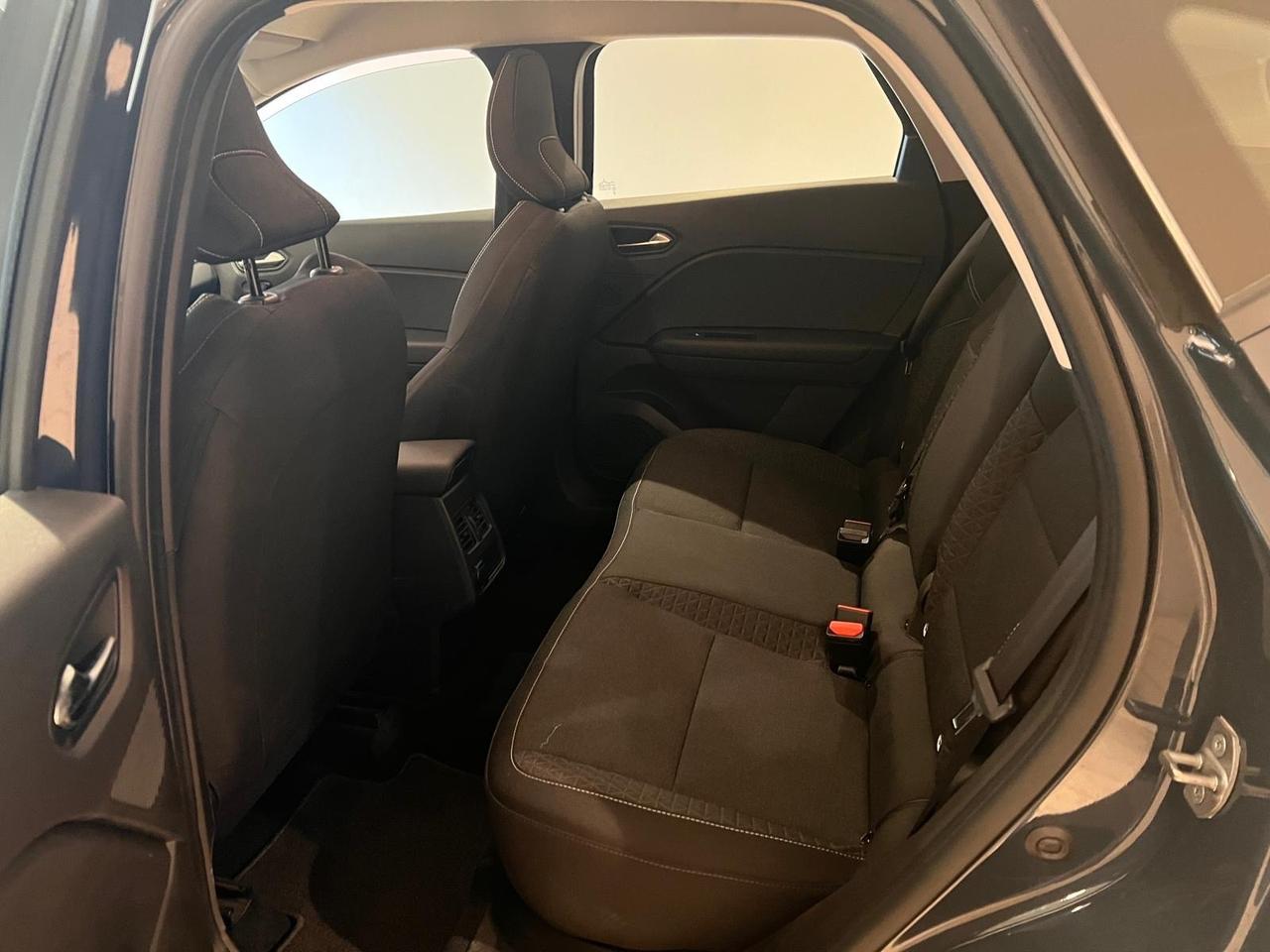 Renault Captur TCe 90 CV Equilibre solo 3800 km
