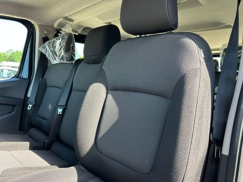 Renault Trafic passenger 2.0 Blue dci 150cv L2H1 Authentic