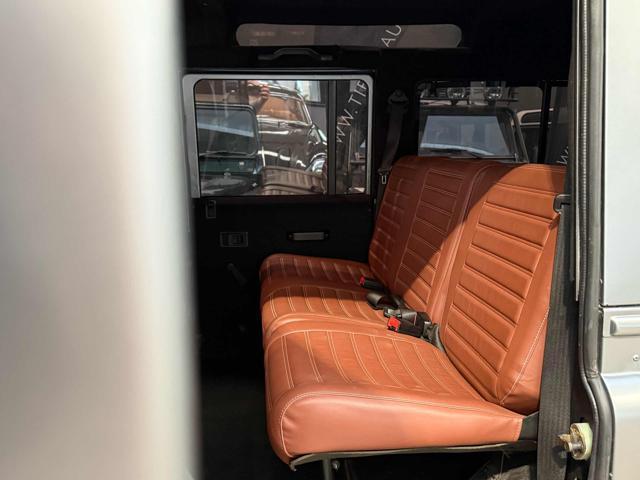 LAND ROVER Defender 110 2.5 Td5 cat S.W. SE