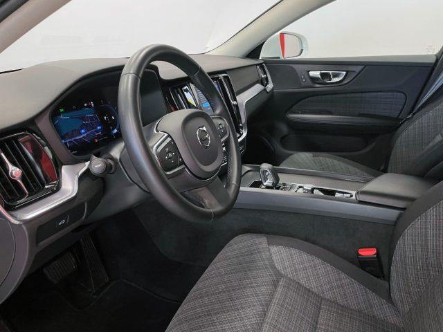VOLVO V60 2.0 B4 CORE AUTO