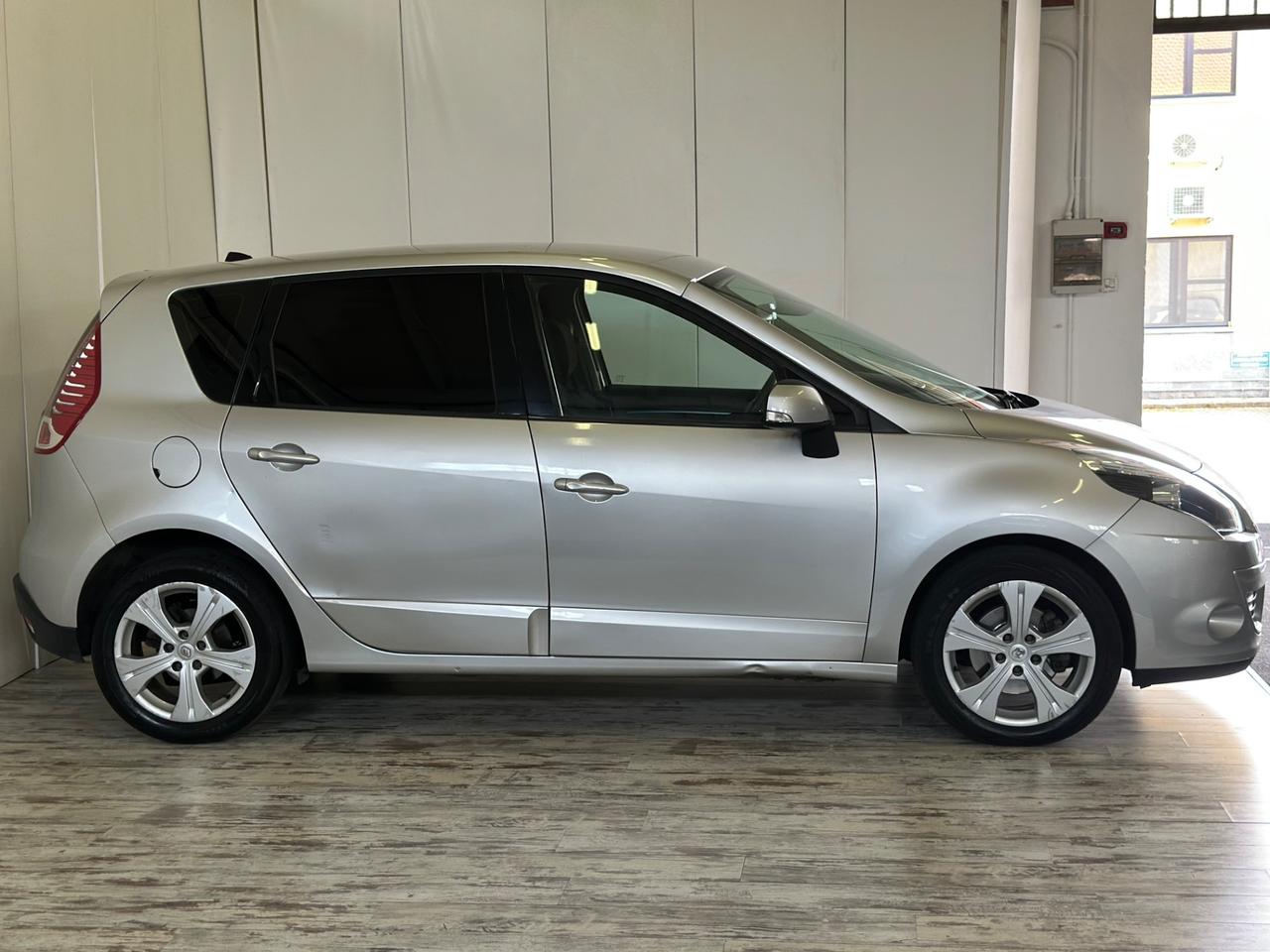 Renault Scenic Scénic X-Mod 1.9 dCi 130CV Luxe Ok Neopatentati