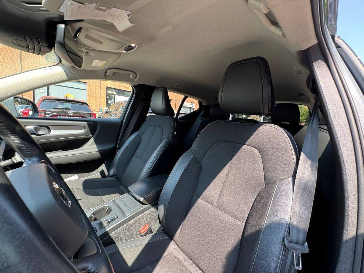 Volvo XC40 2.0 d3 Momentum auto my21
