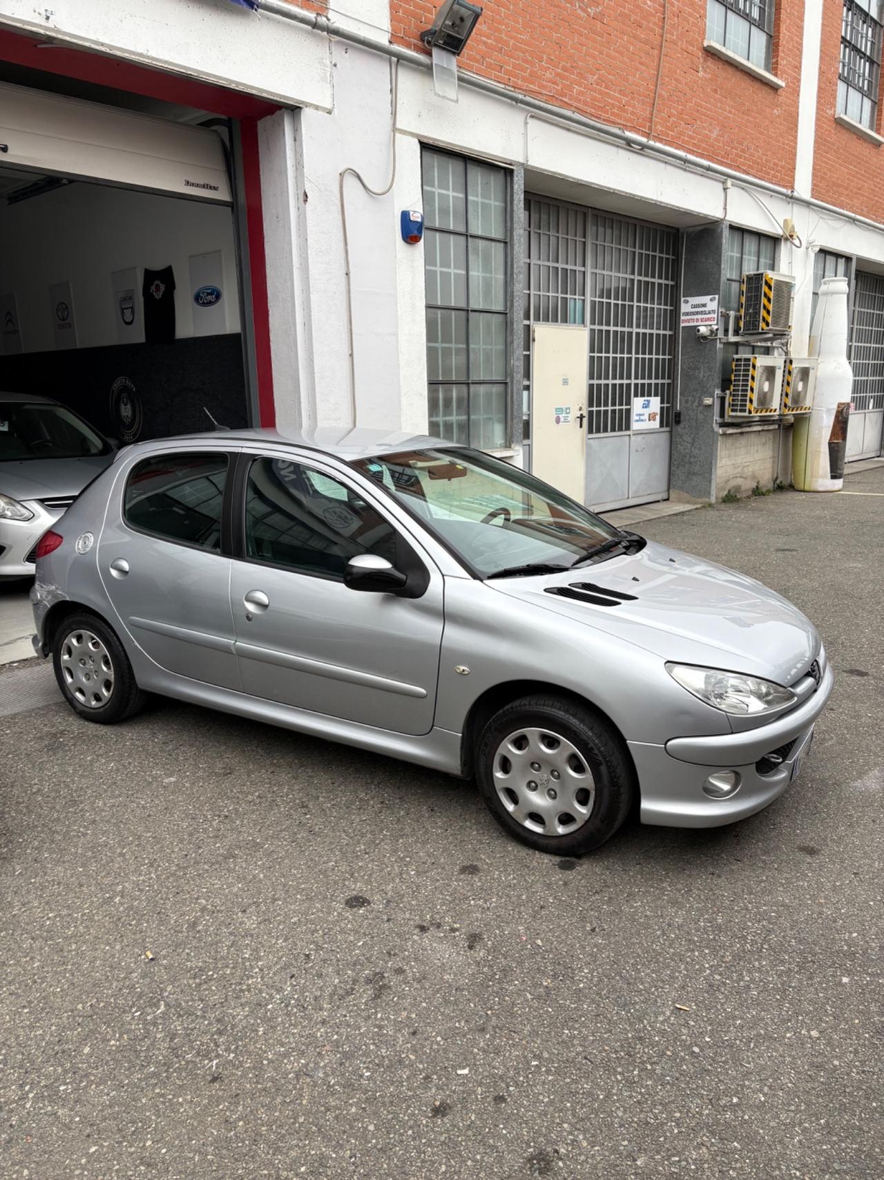 Peugeot 206 1.4 5p. Enfant Terrible