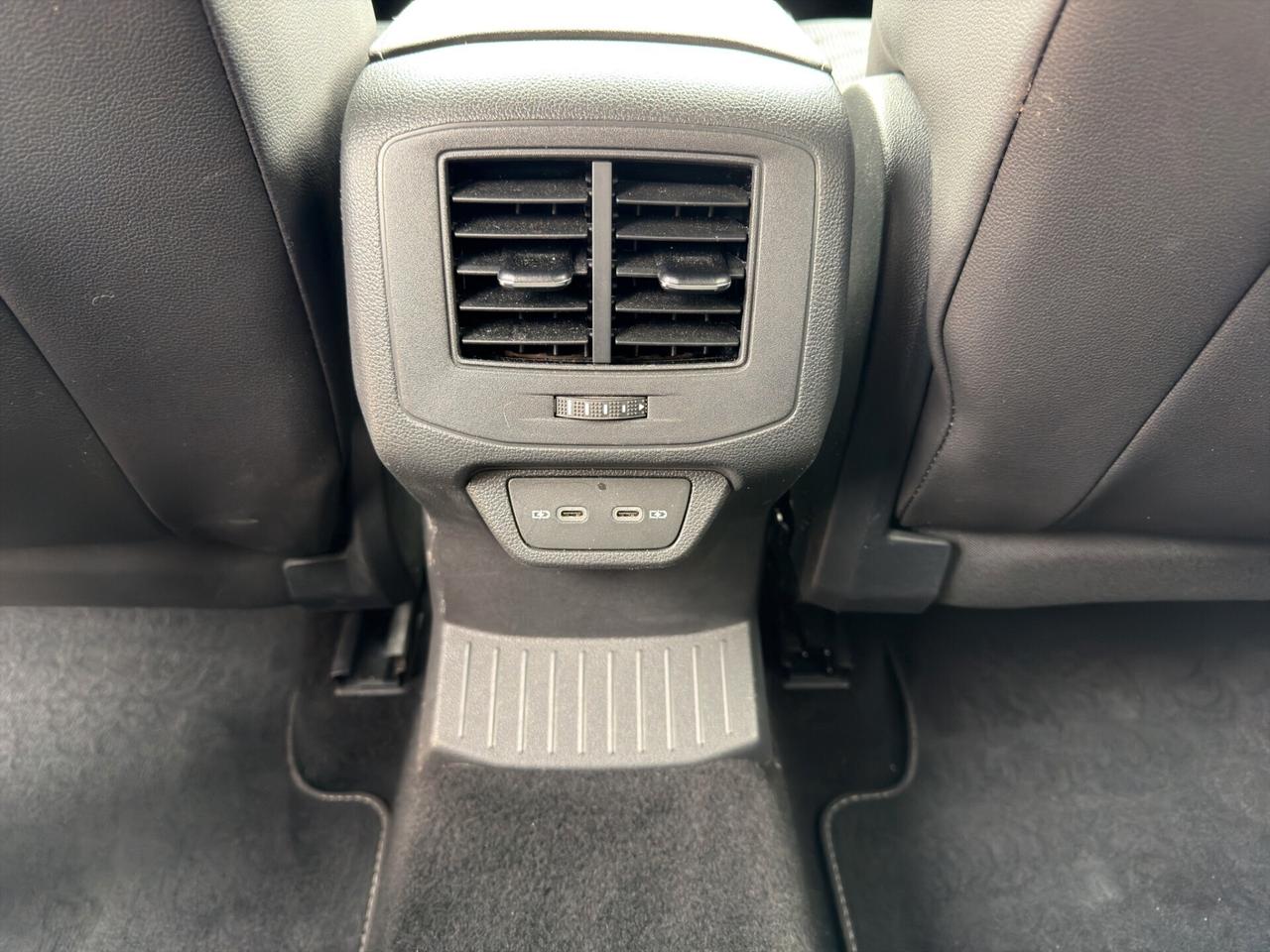 Volkswagen T-Roc 2.0 TDI 150 CV DSG R-Line - 2023