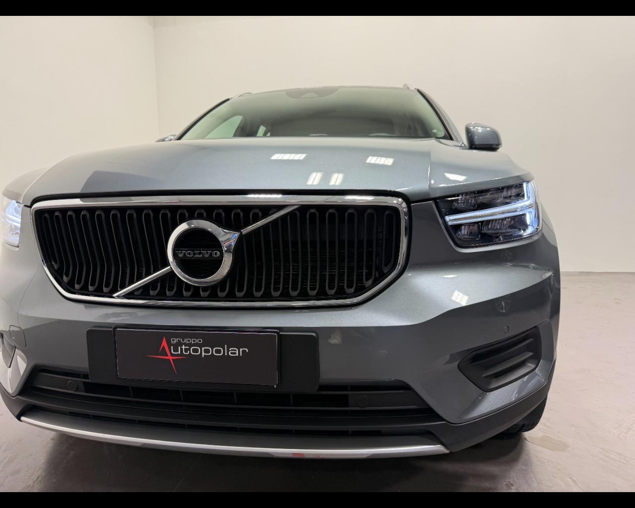 VOLVO XC40 2.0 D3 MOMENTUM