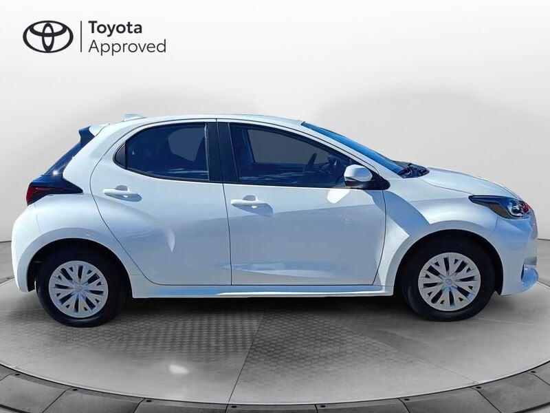 Toyota Yaris 1.5 hybrid Active