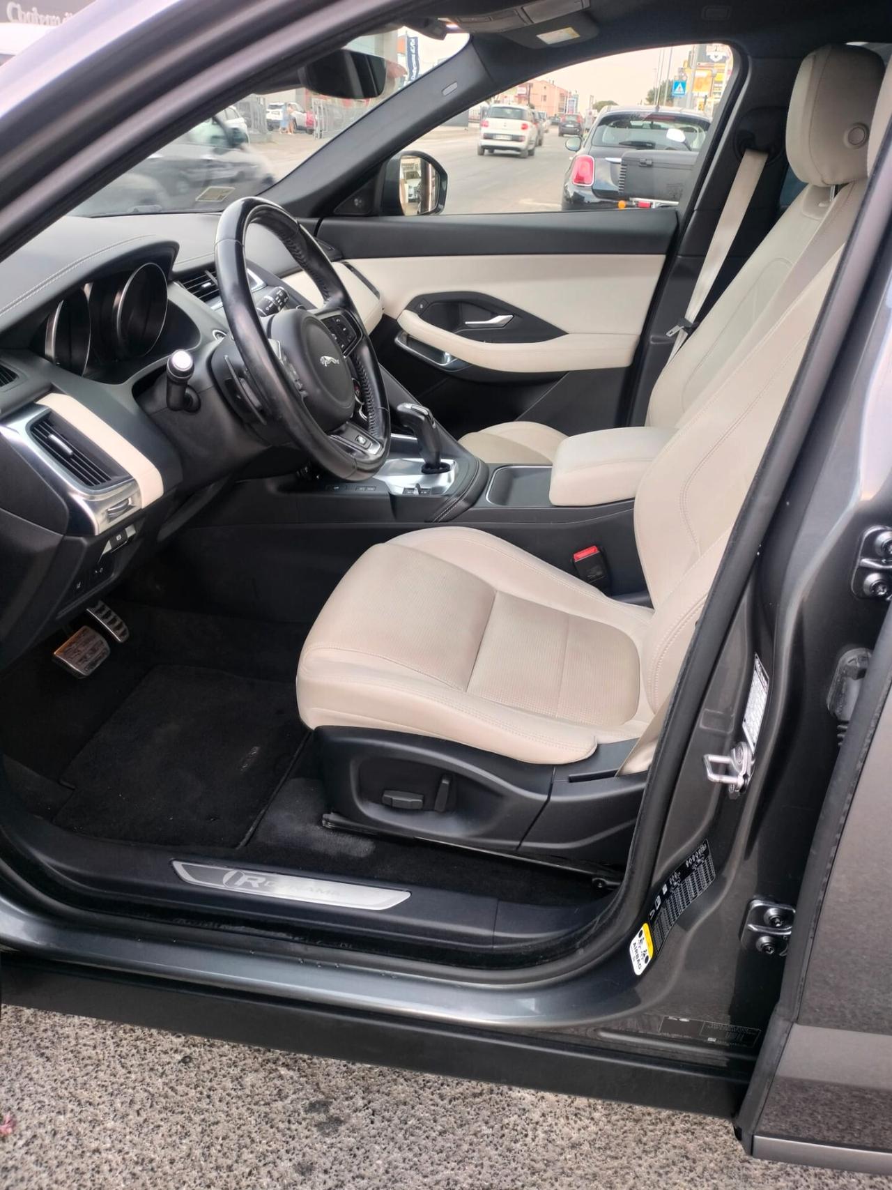 Jaguar E-Pace 2.0D 150 CV AWD aut. R-Dynamic HSE