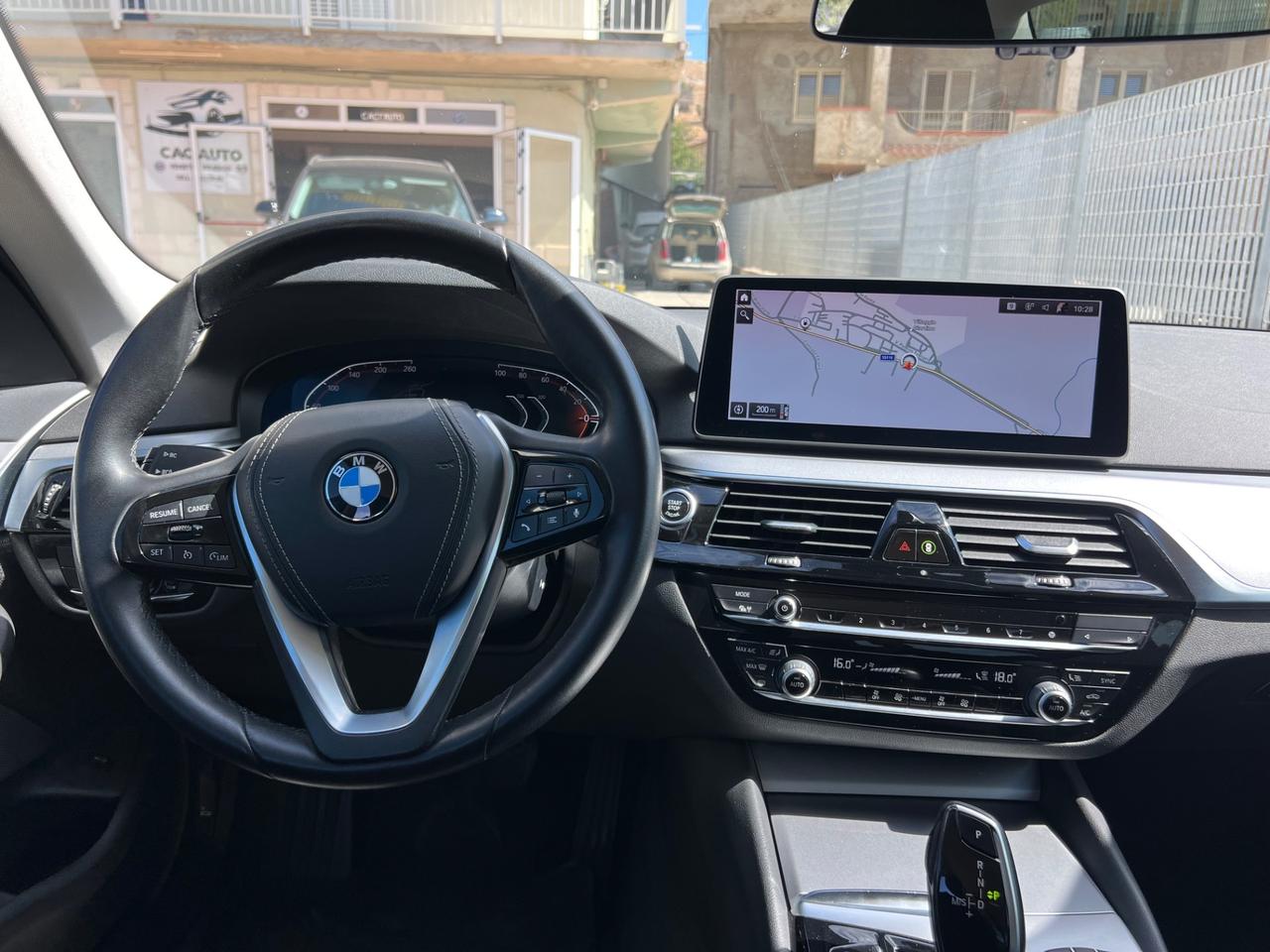 Bmw 530 530d Luxury 3.0 V6 berlina