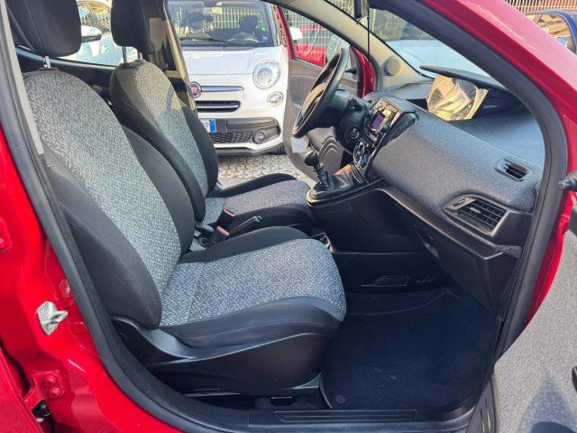 LANCIA Ypsilon 1.0 FireFly 5 porte S&S Hybrid Ecochic Silver
