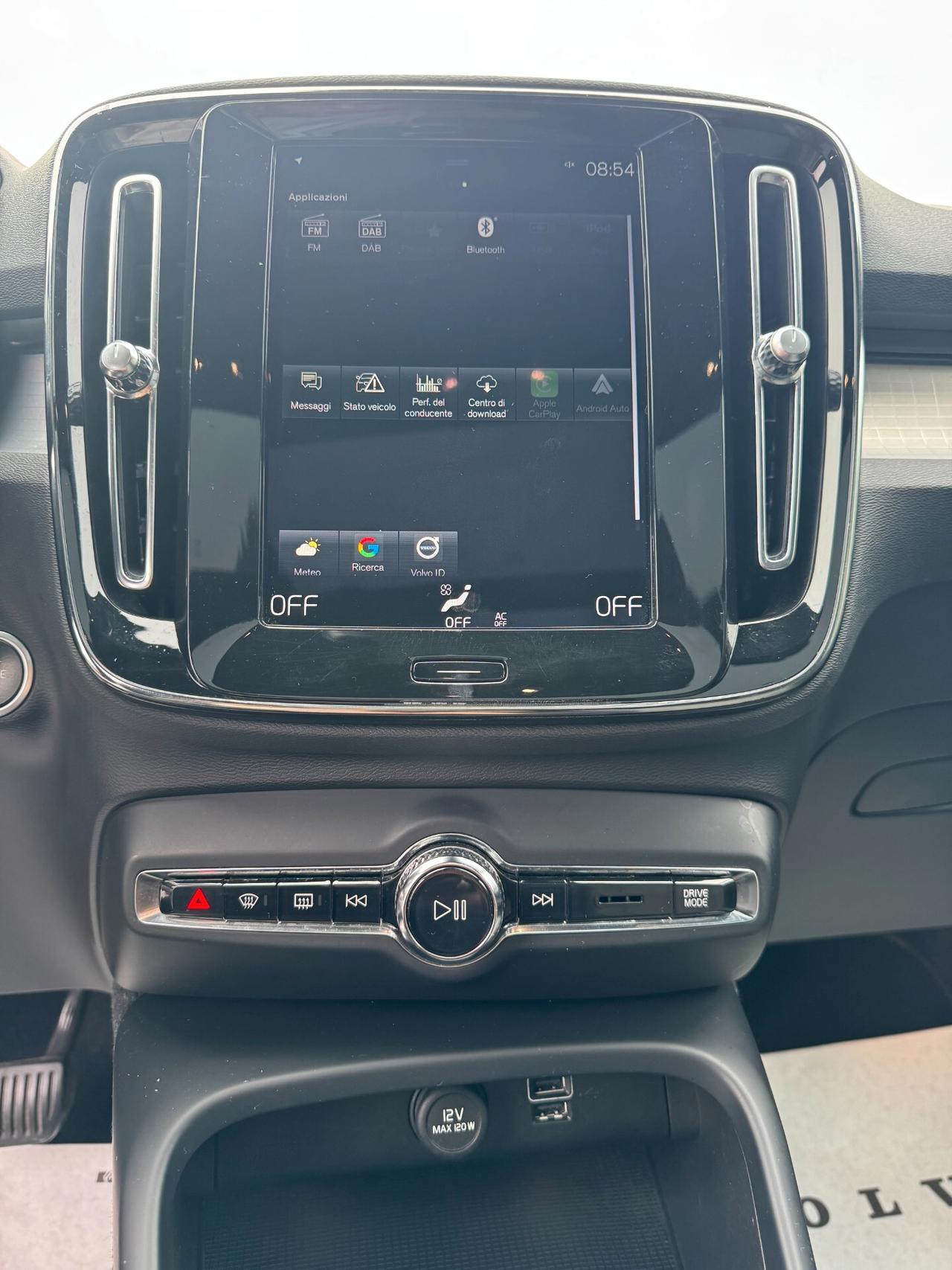 Volvo XC40 T2 Geartronic Momentum Pro