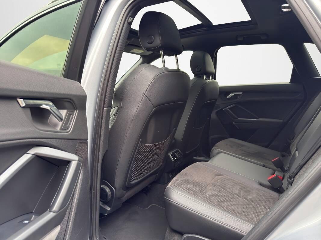 Audi Q3 40 2.0 tdi S line Interno quattro 190cv s-tronic