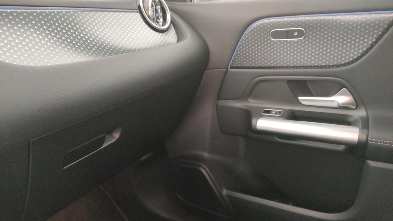 Mercedes-Benz GLA-H247 2023 - GLA 180 d Progressive Advanced Plus auto