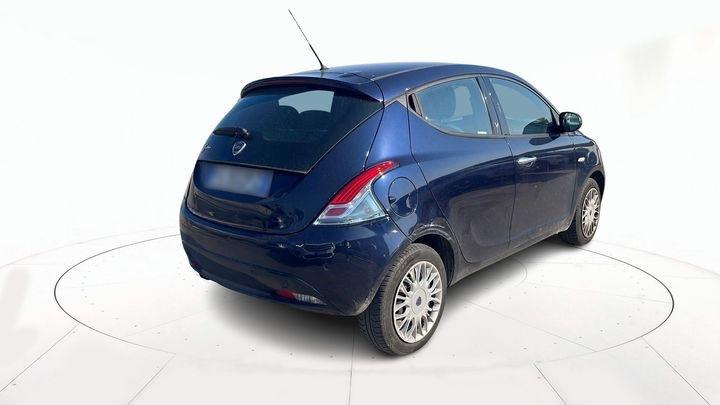 Lancia Ypsilon 1.2 69 CV 5P Gold UCONNECT Blue&Me