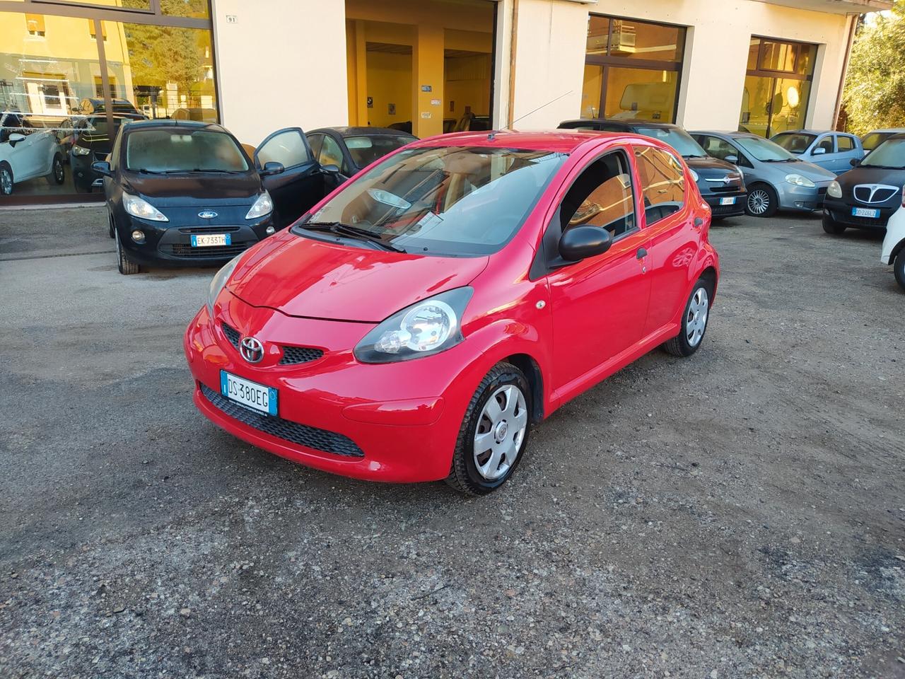Toyota Aygo 1.0 12V VVT-i 5 porte Neopatentati