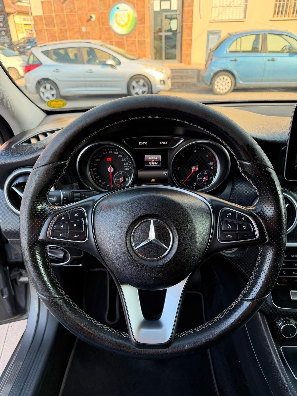 Mercedes-benz A 180 160 d Premium