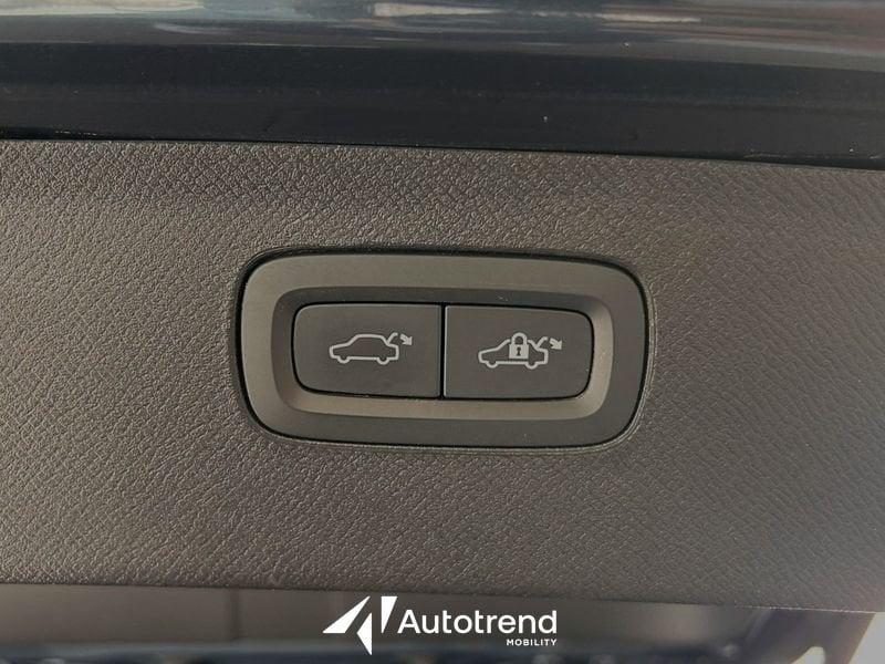 Volvo XC90 B5 235+14 CV AWD Mild Hybrid Diesl Automatico 7 Posti Plus Bright