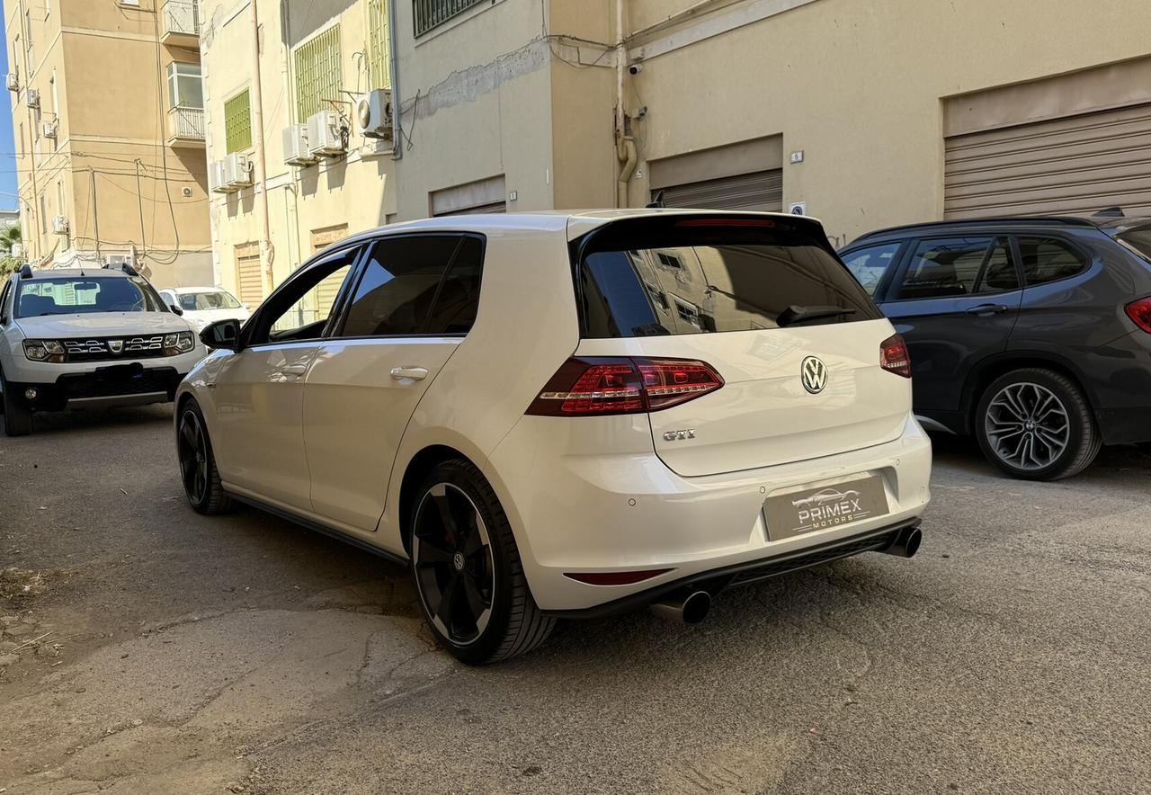 Volkswagen Golf 7 GTI Performance 2.0 TSI DSG 5p.