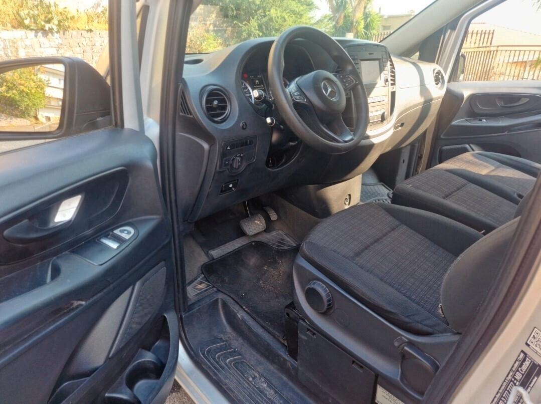 Mercedes-benz Vito Pianale ribassato con rampa disabili in carrozzina