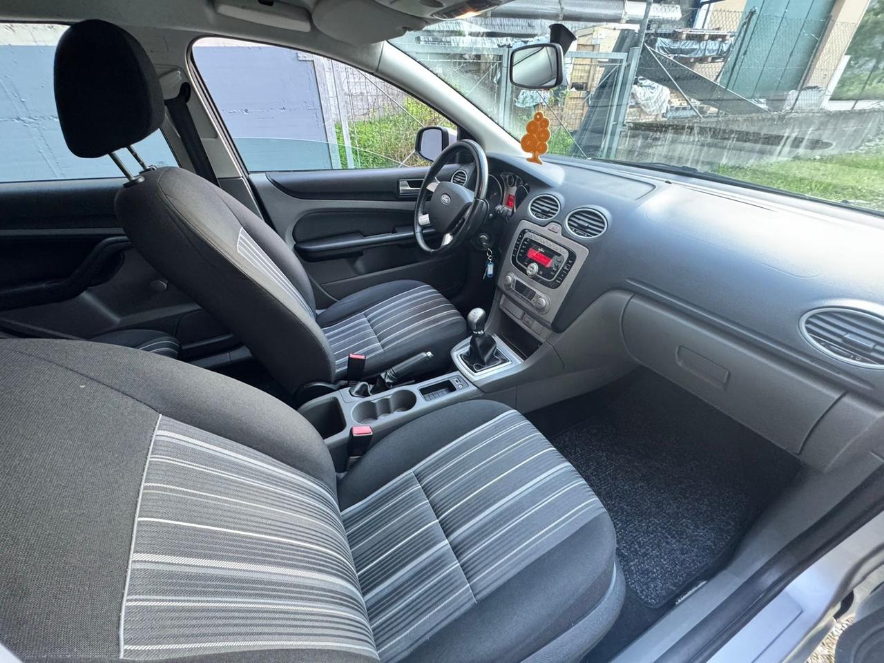 Ford Focus 1.6 105 CV SOLO 100 MILA KM