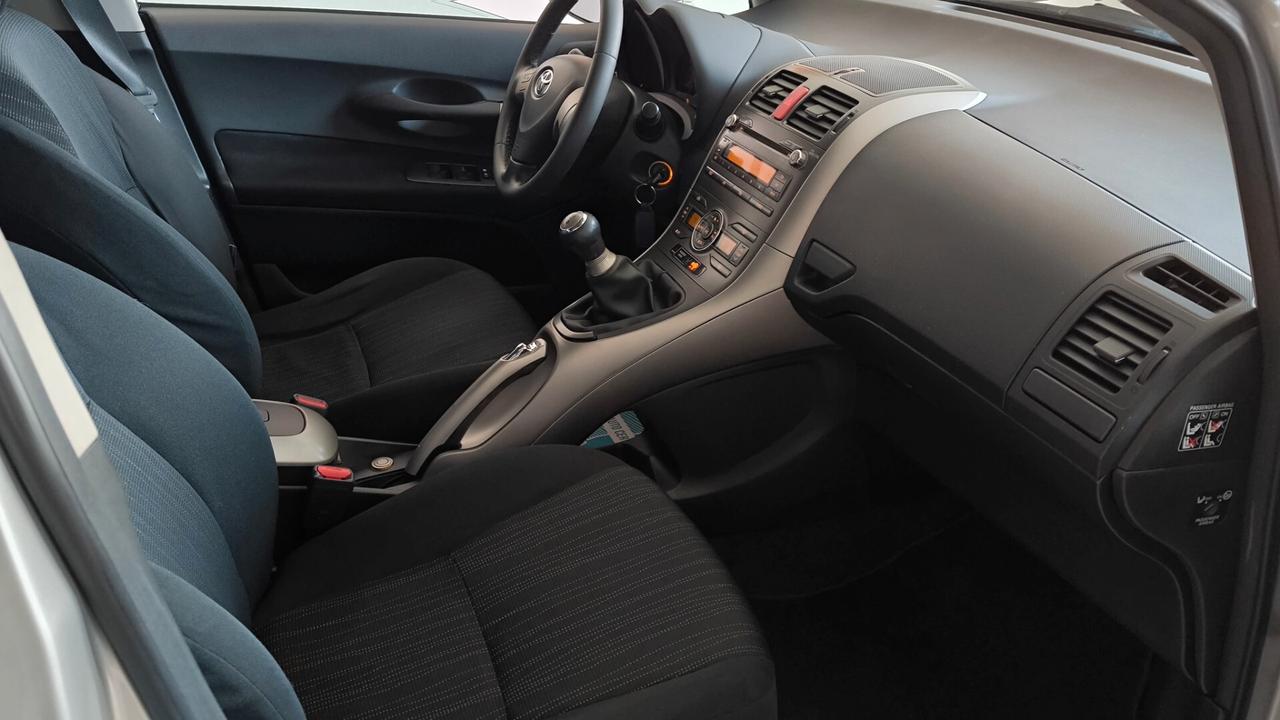 Toyota Auris 1.4 D-4D 5 porte Sol MY'08