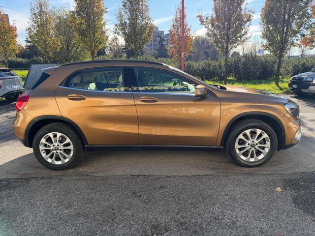 MERCEDES-BENZ GLA 180 Executive