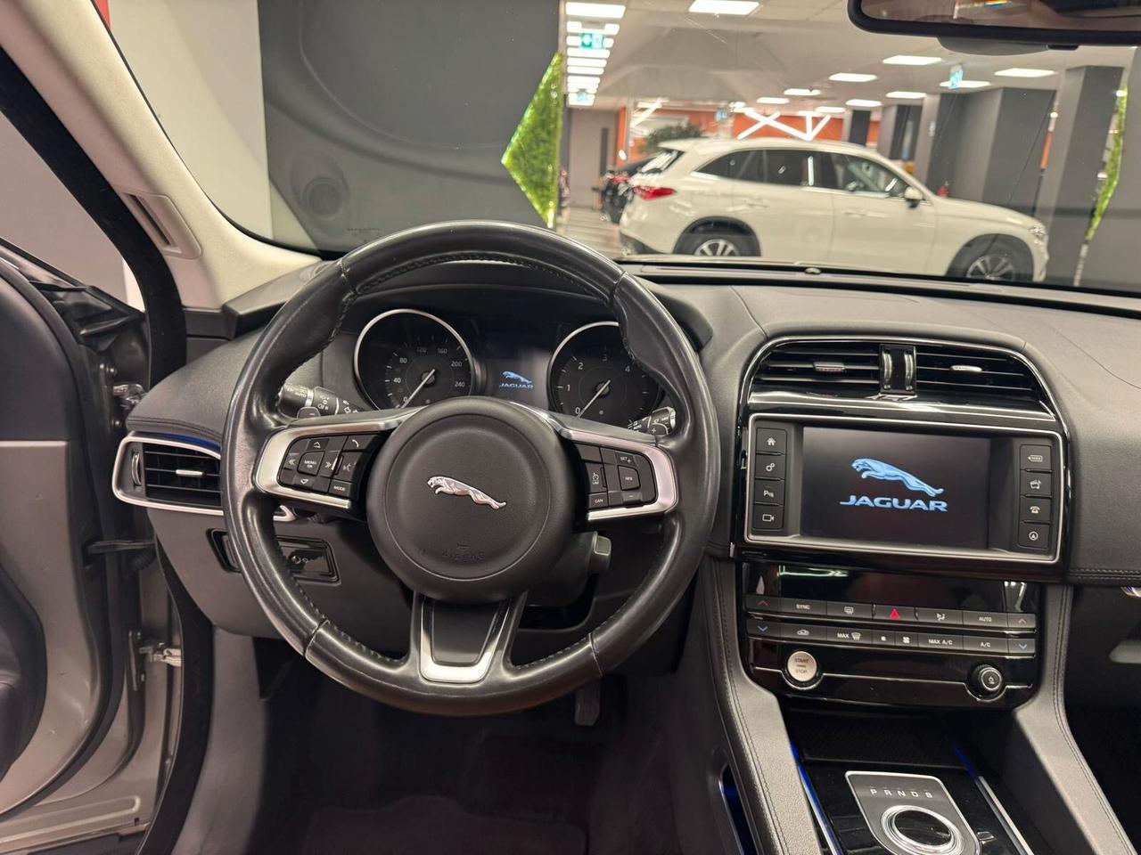 Jaguar F-Pace 3.0 D V6 300 CV AWD aut. Portfolio