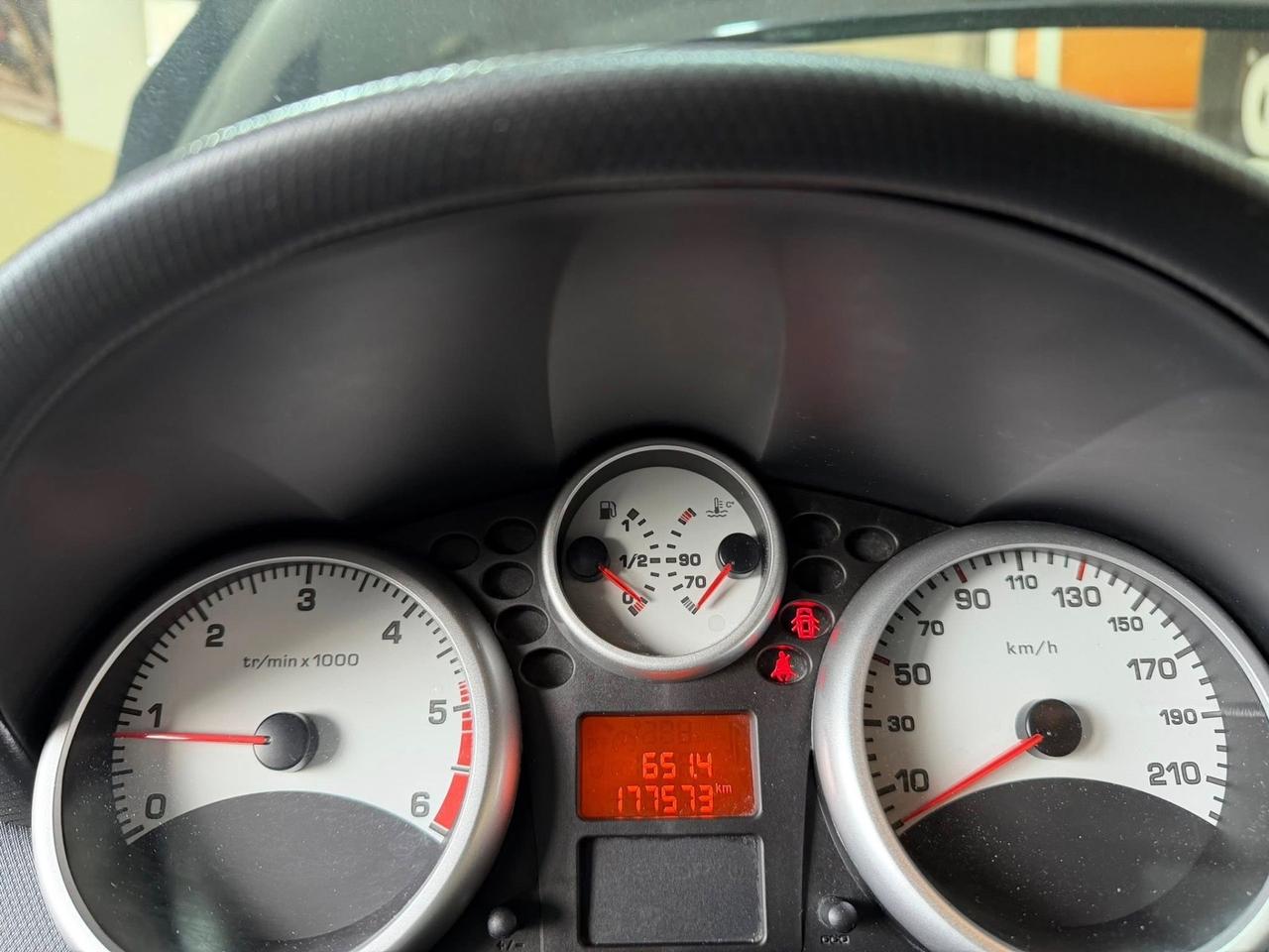 Peugeot 207 1.4 HDi 70CV 5p. Allure