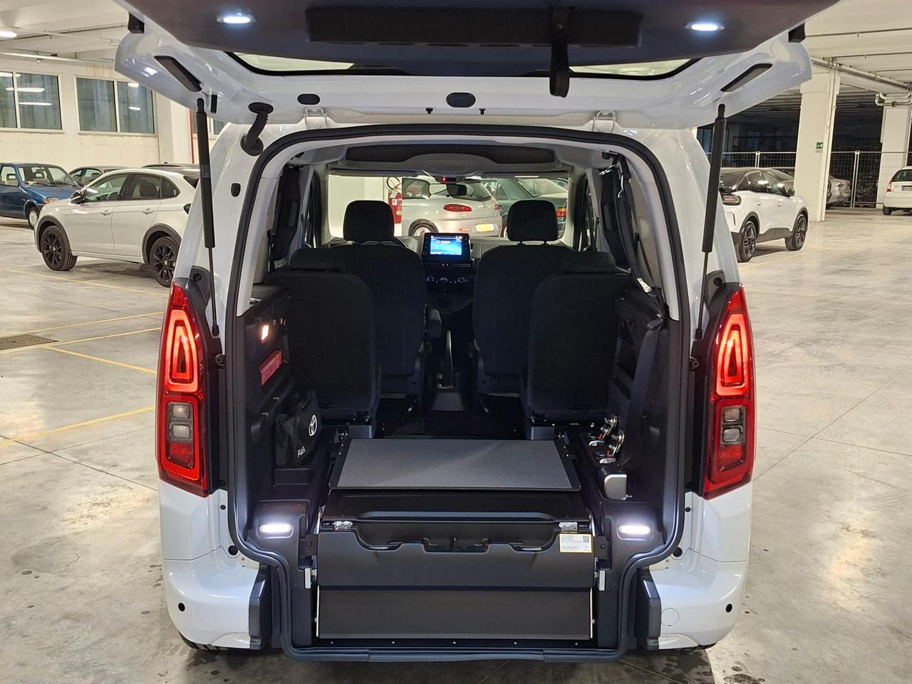 Toyota Proace City Verso 1.5D L1 Lounge TRASP. DISABILI