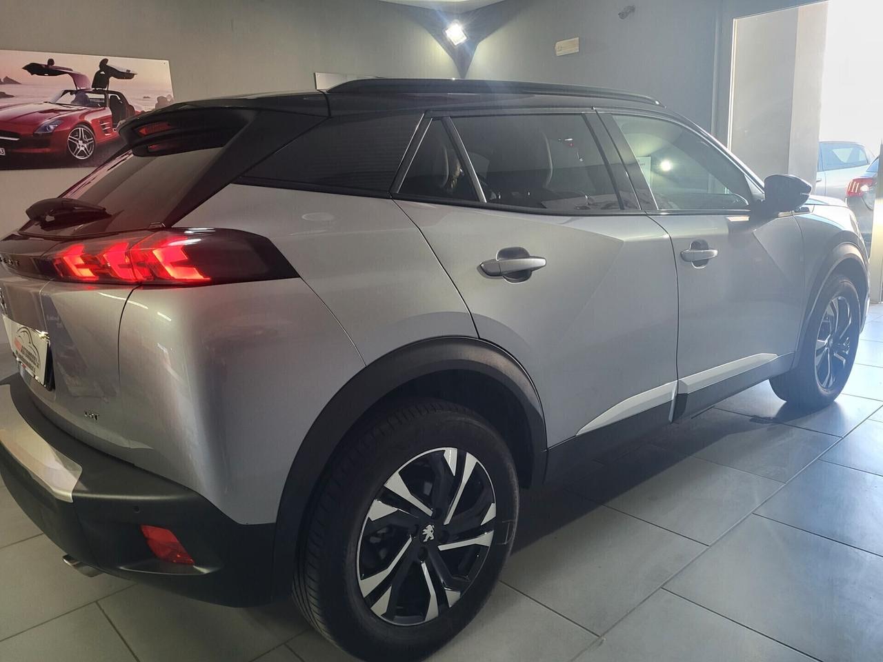 Peugeot 2008 BlueHDi 130 S&S EAT8 GT+navi+bixeno