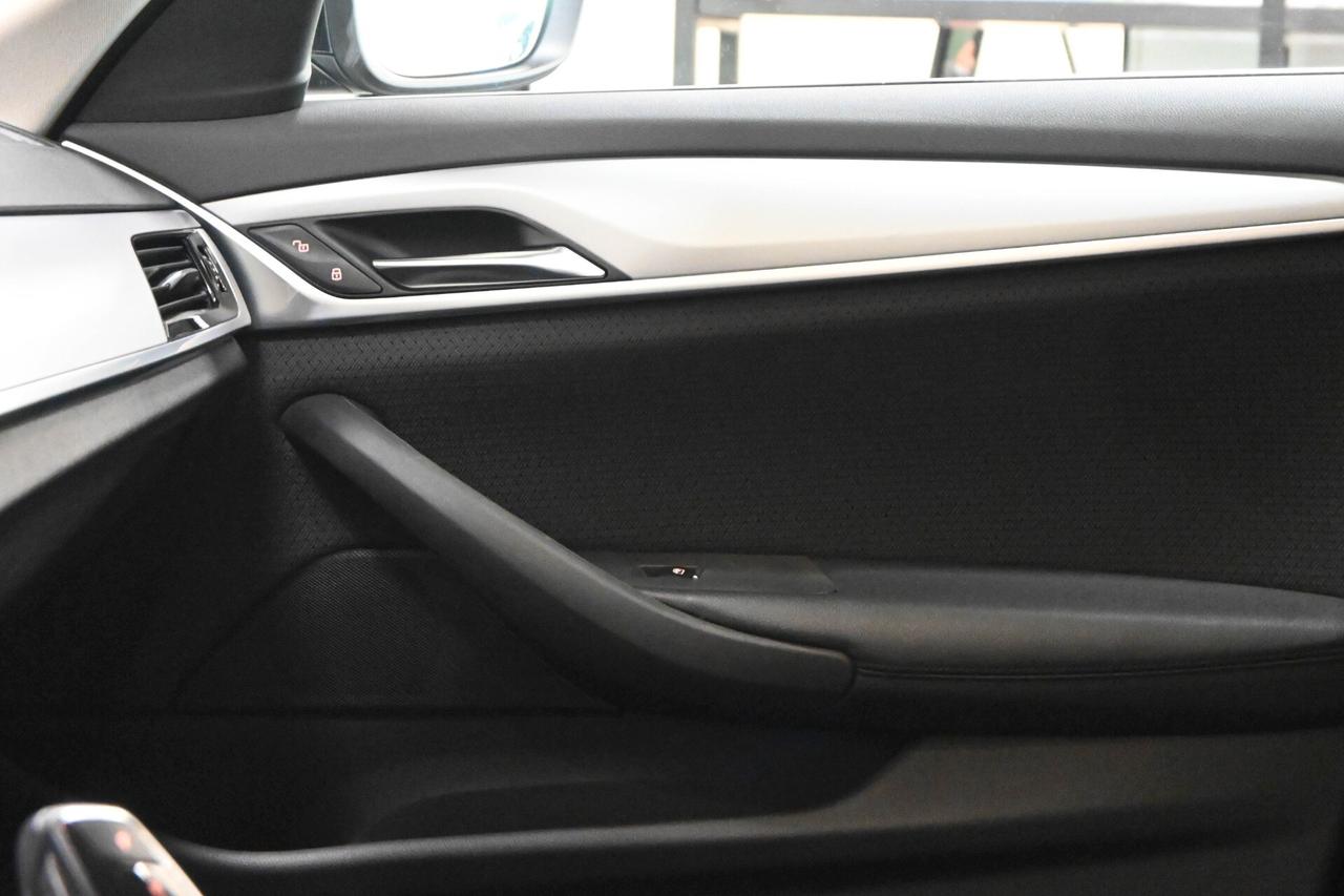 BMW Serie 5(G30/31/F90) 520d Business