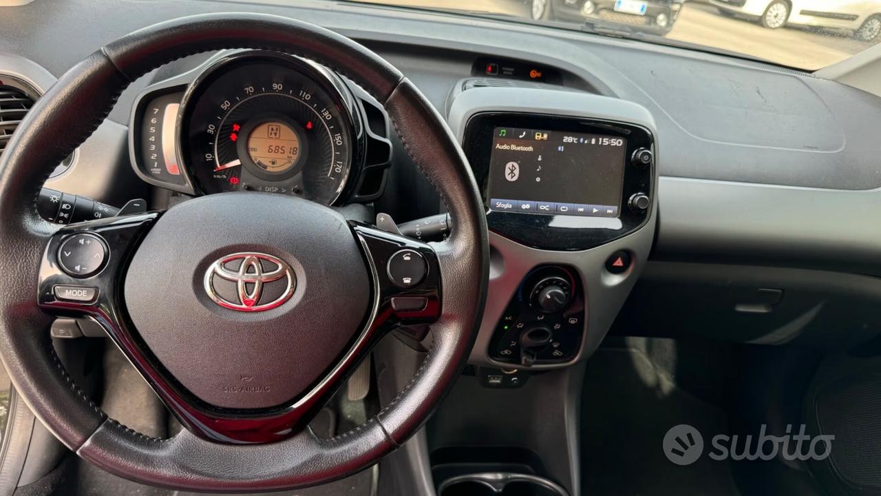 Toyota Aygo Connect 1.0 VVT-i 72 CV 5 porte x-cool MMT