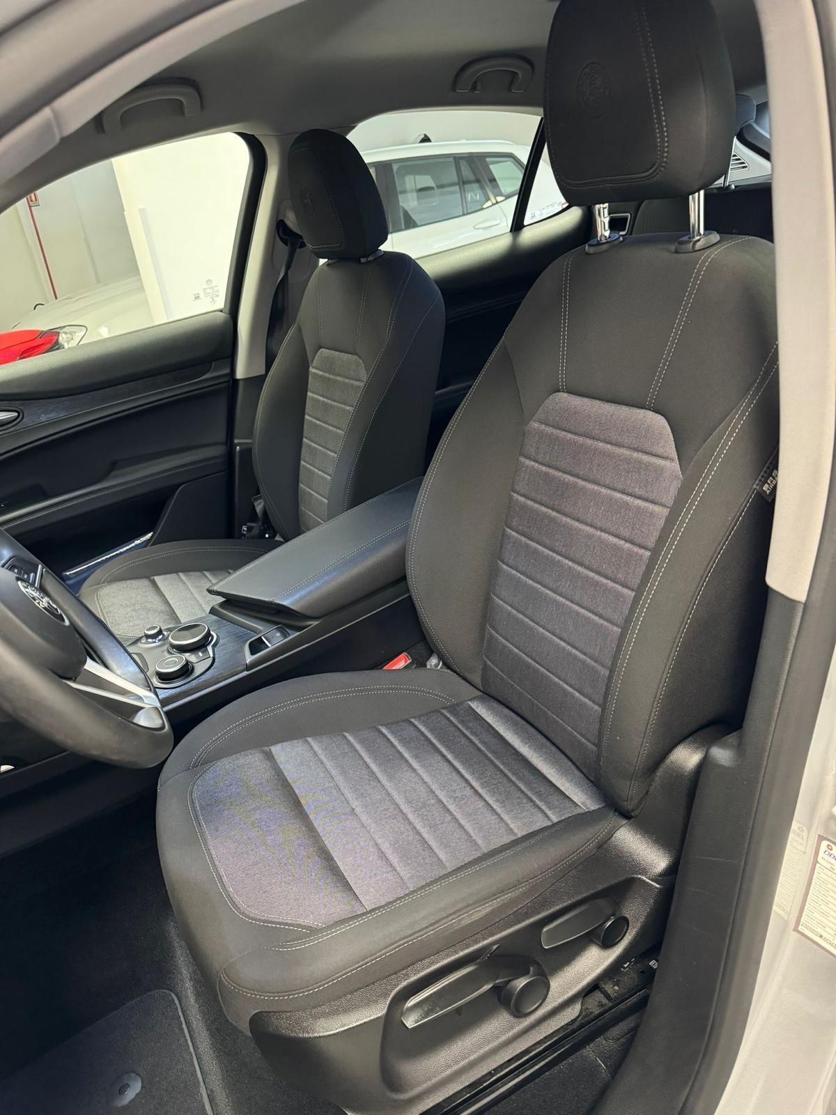 Alfa Romeo Stelvio 2.2 Turbodiesel 190 CV AT8 Q4 Business