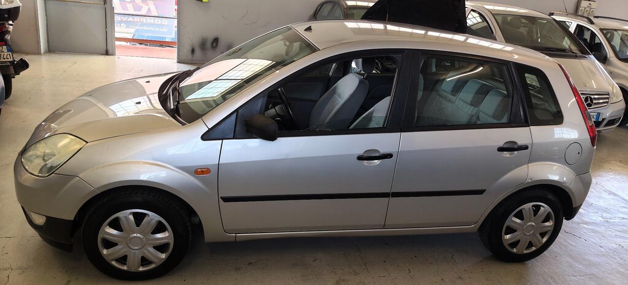 Ford Fiesta 1.2 16V 5p. Ambiente