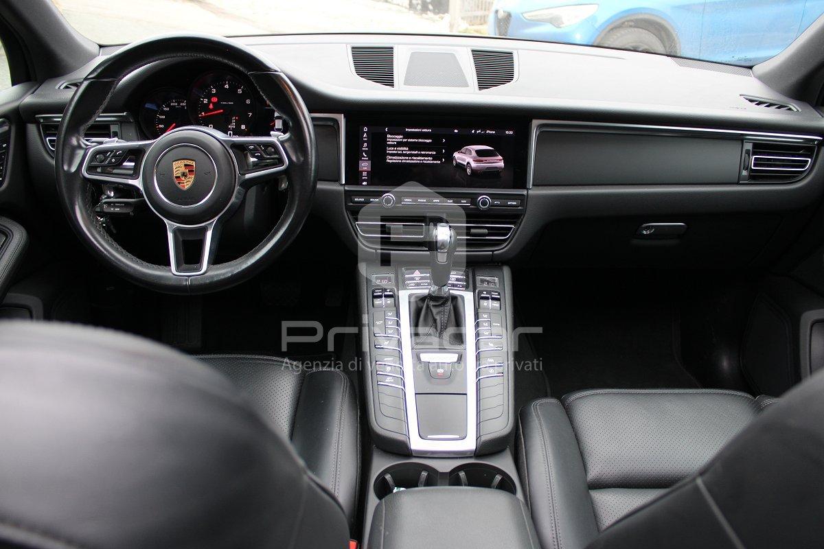 PORSCHE Macan 2.0