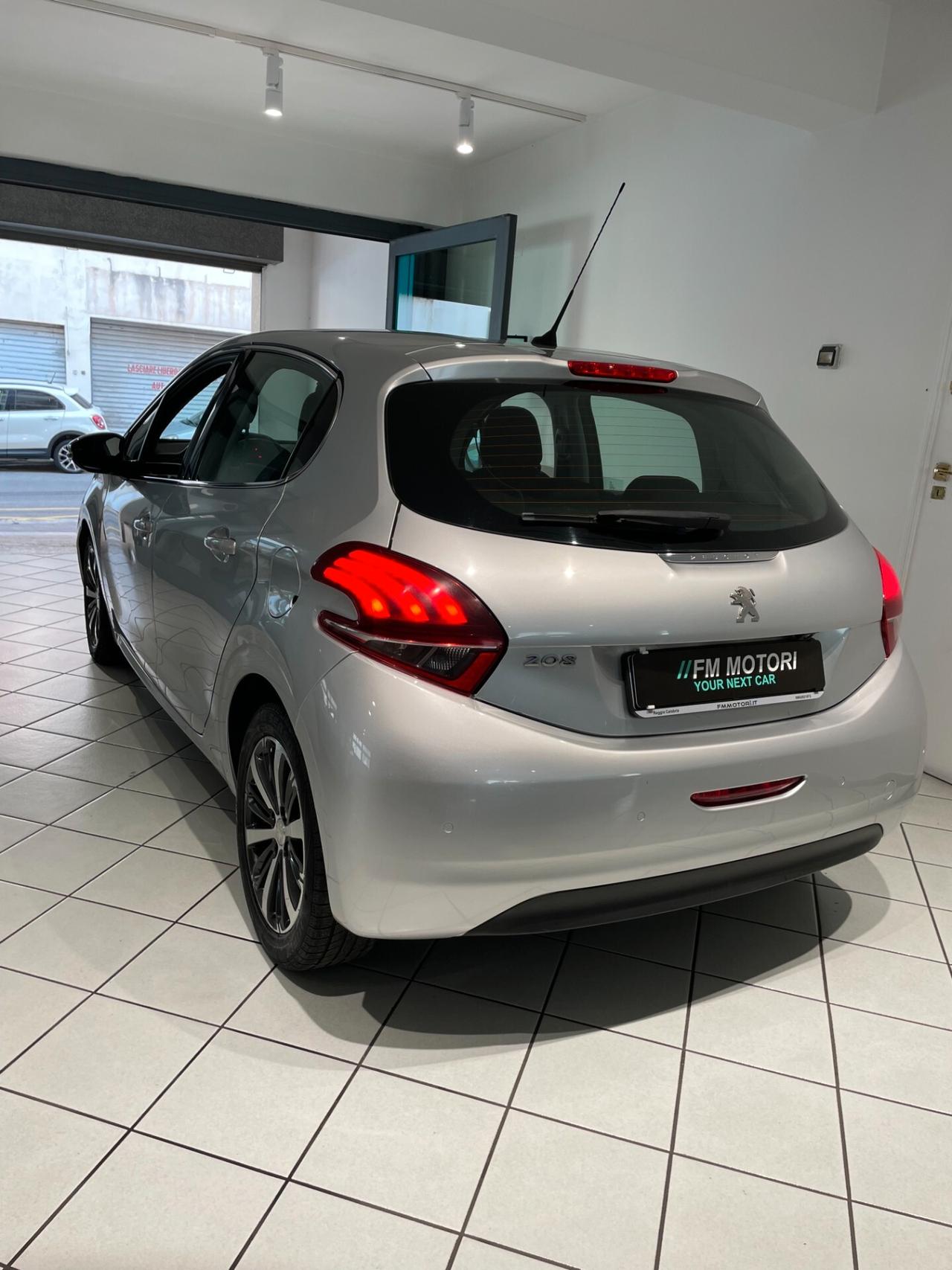 Peugeot 208 BlueHDi 75 5 porte Allure