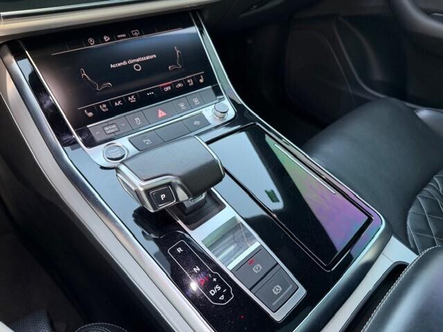 Audi Q8 55 TFSI quattro tiptronic S line edition
