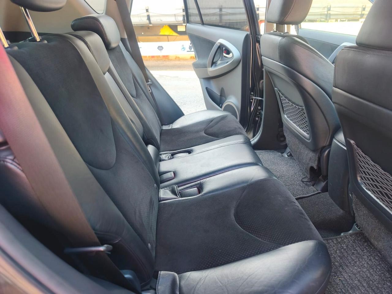 Toyota RAV 4 2012---2.2 Diese