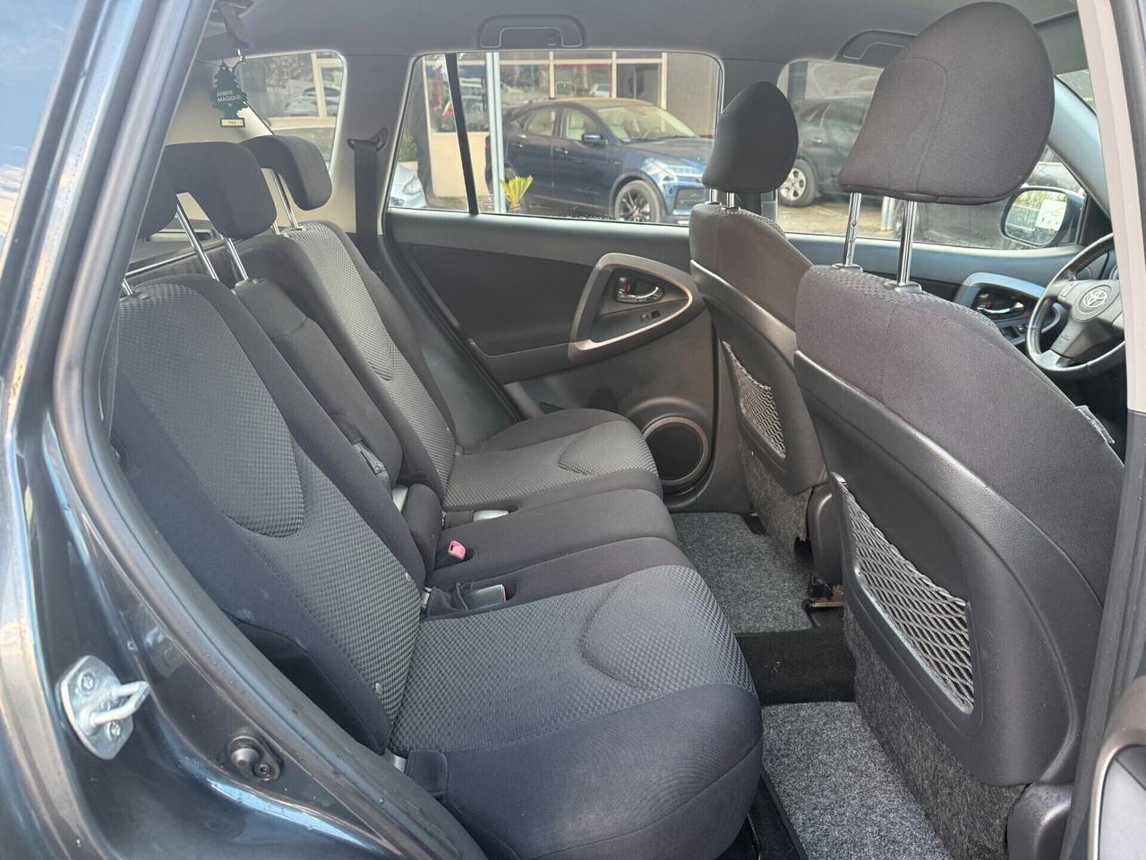 Toyota RAV 4 RAV4 2.2 D-4D 136 CV Luxury