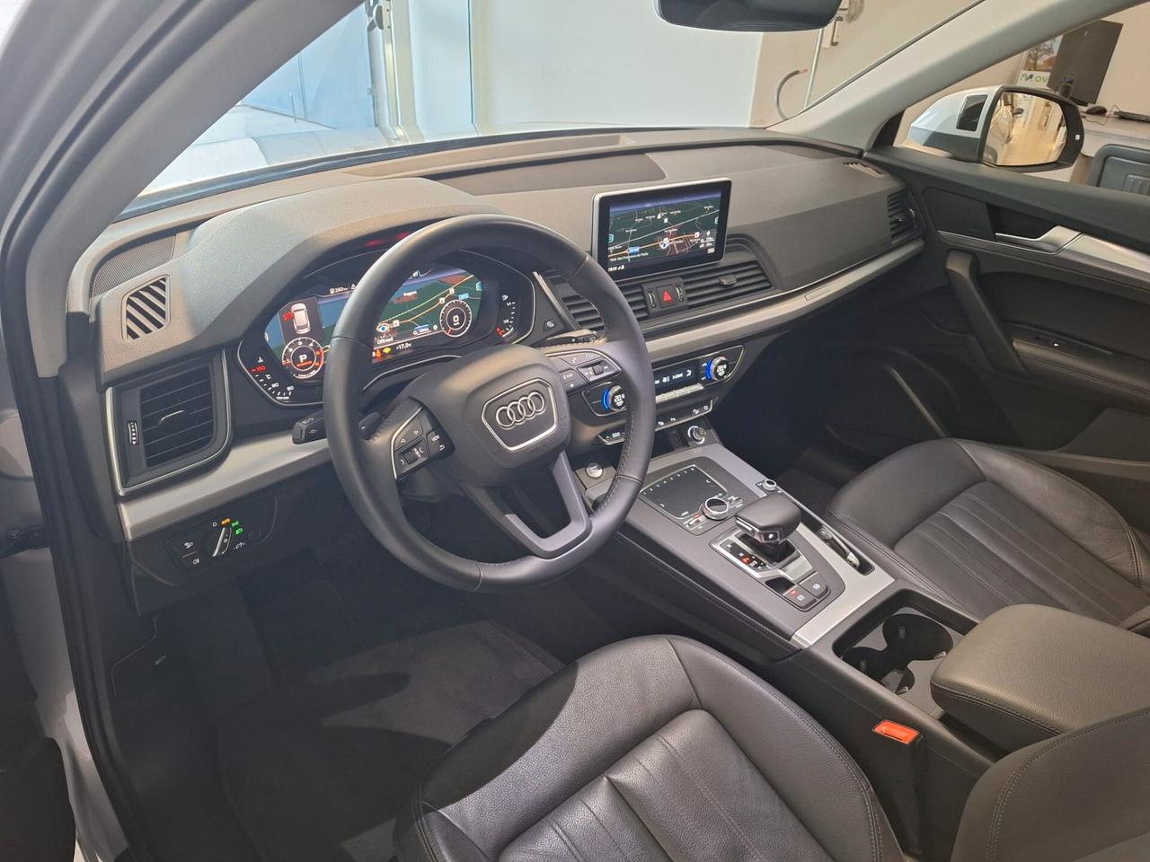 Audi Q5 40 TDI quattro Business Design