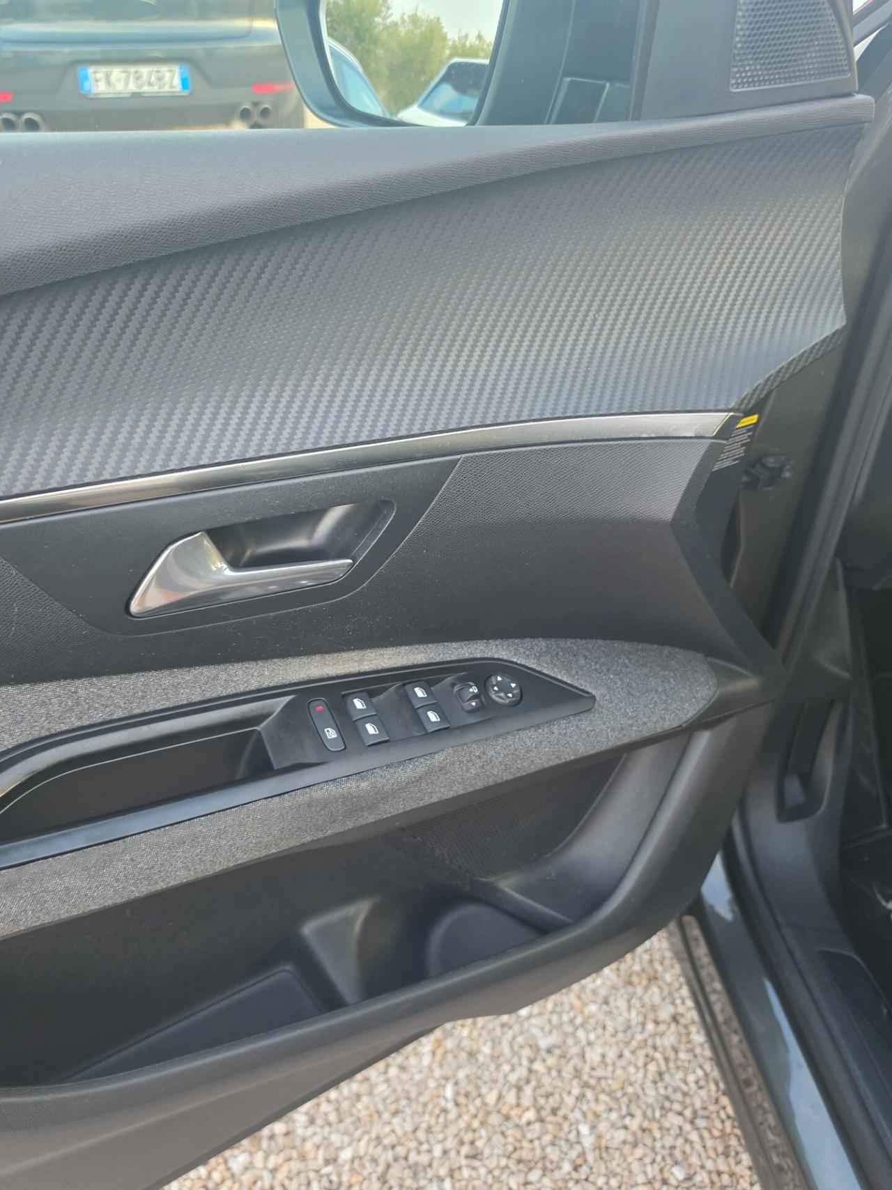 Peugeot 3008 BlueHDi 1.6 120 S&S BC Business automatica