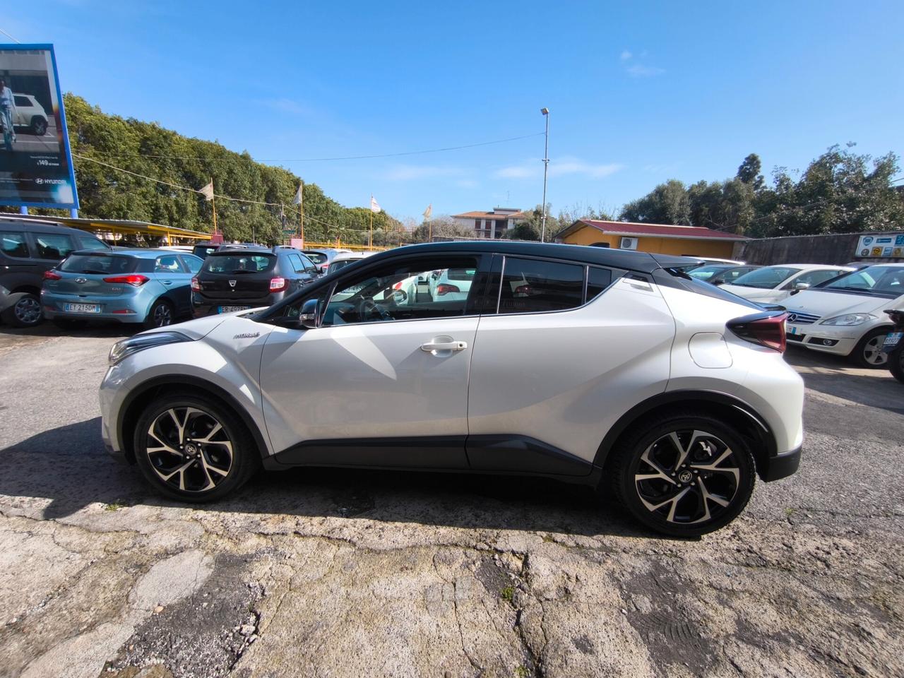 Toyota C-HR 2.0 Hybrid E-CVT Style