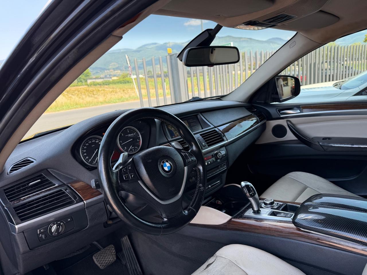 BMW X6 xDrive35d Futura Total black