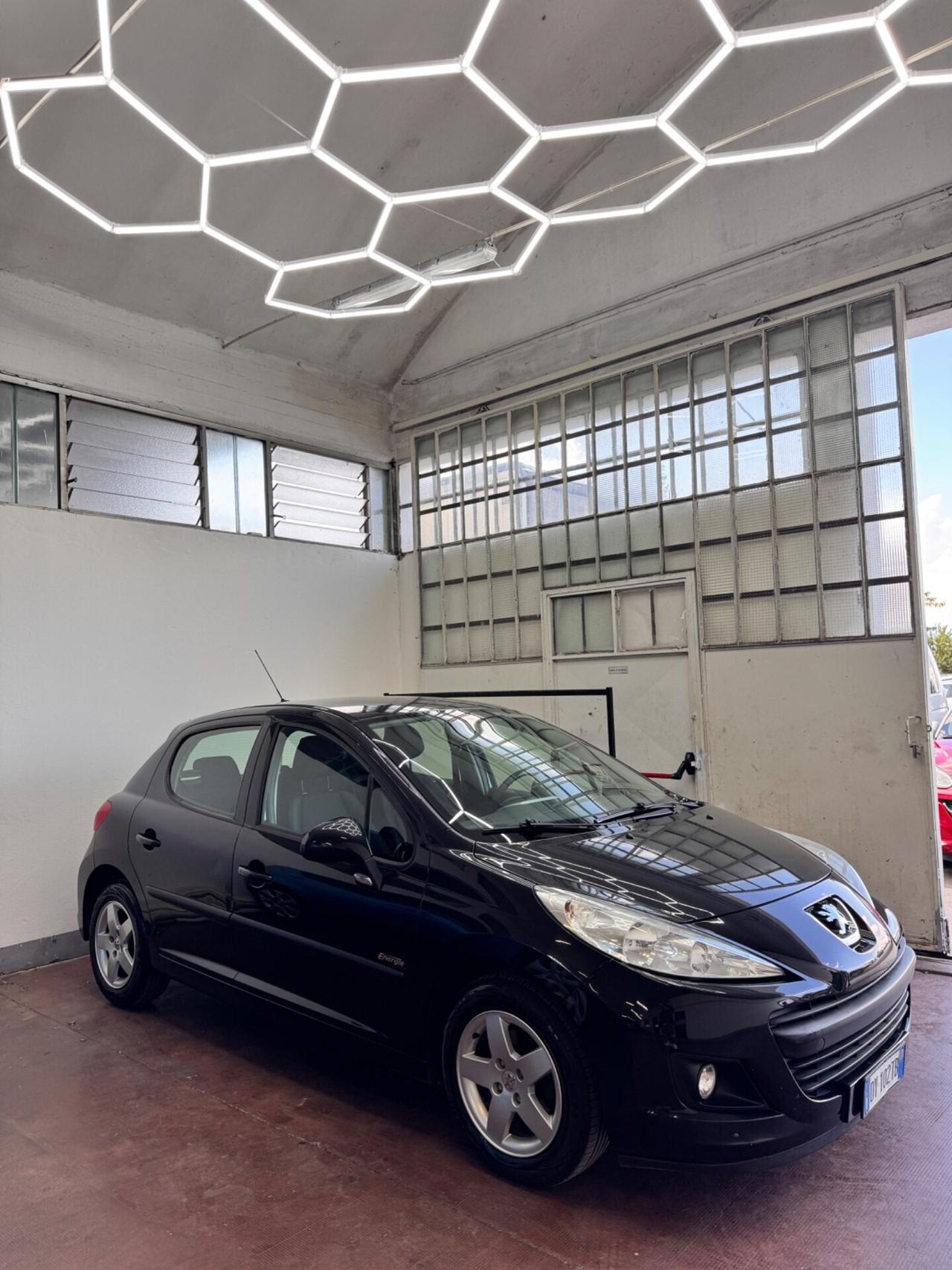 Peugeot 207 1.6 HDi 90CV 5p.