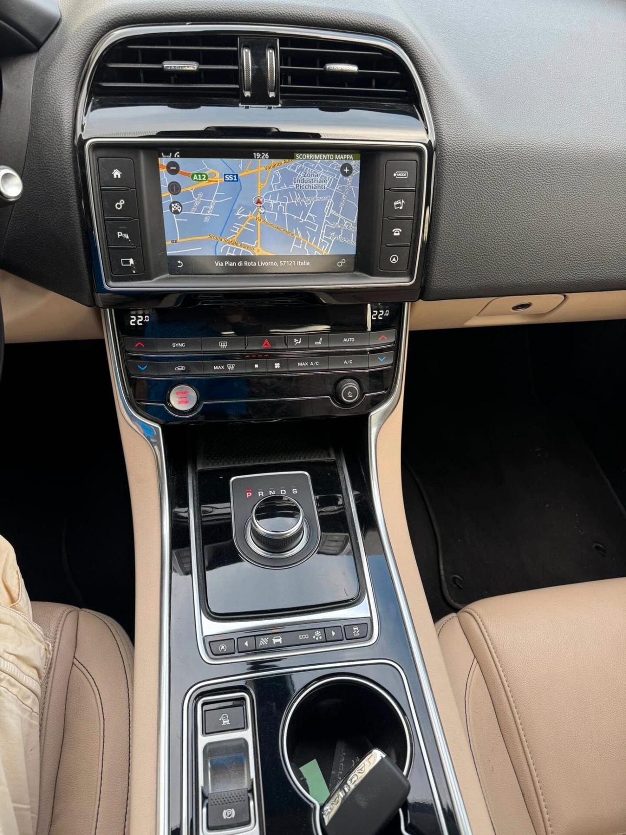 Jaguar XE 2.0 D 180 CV aut. Portfolio
