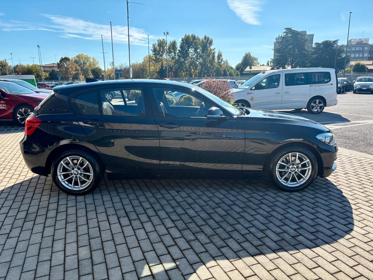 Bmw 118 Serie 1 - 118i 5p. 136cv Doppio treno di Cerchi / Gomme