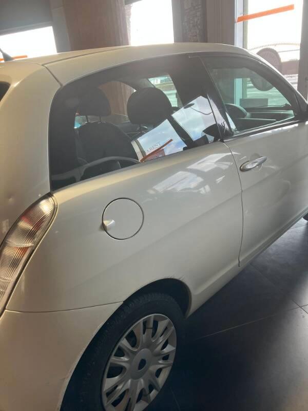 Lancia Ypsilon 1.2 8v Argento