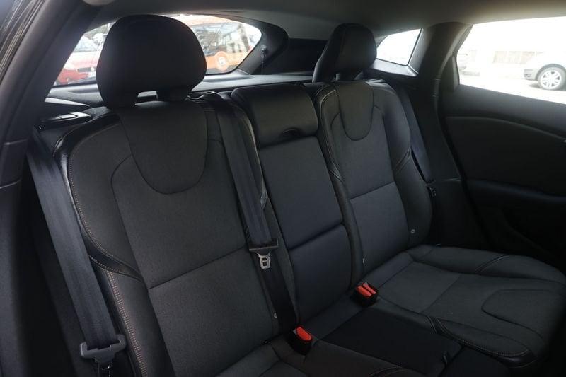 Volvo V40 Cross Country Volvo V40 Cross Country 2.0 d2 Business Plus geartronic my19 Unicoproprietario