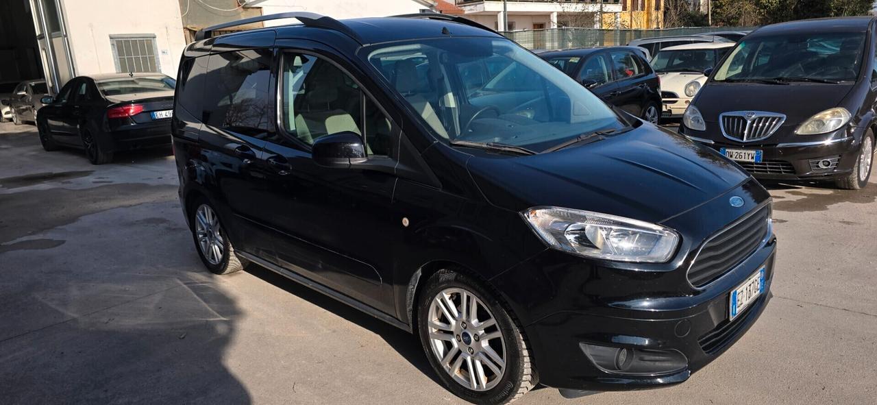 Ford Tourneo Courier 1.5 TDCI 75 CV Titanium